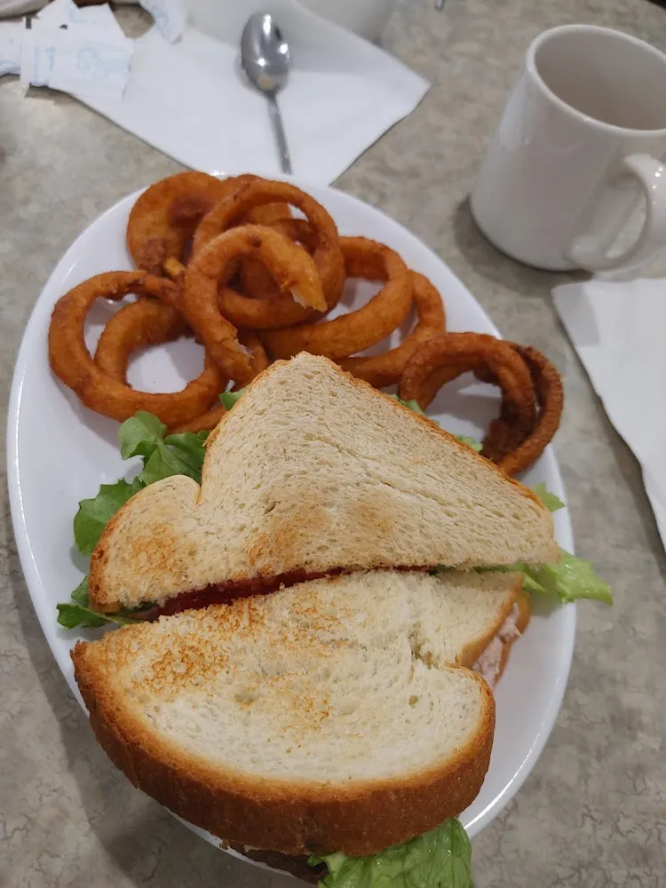 Tuna Salad Sandwich with Tomato and Lettuce